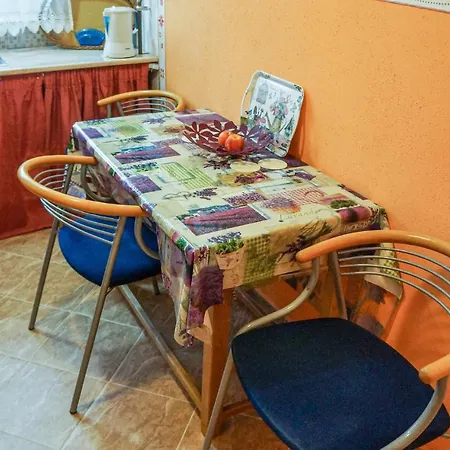 Apartment Beautiful In W/ Wifi And 1 Bedrooms